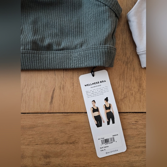 ALO Bra Bundle - Picture 4 of 9